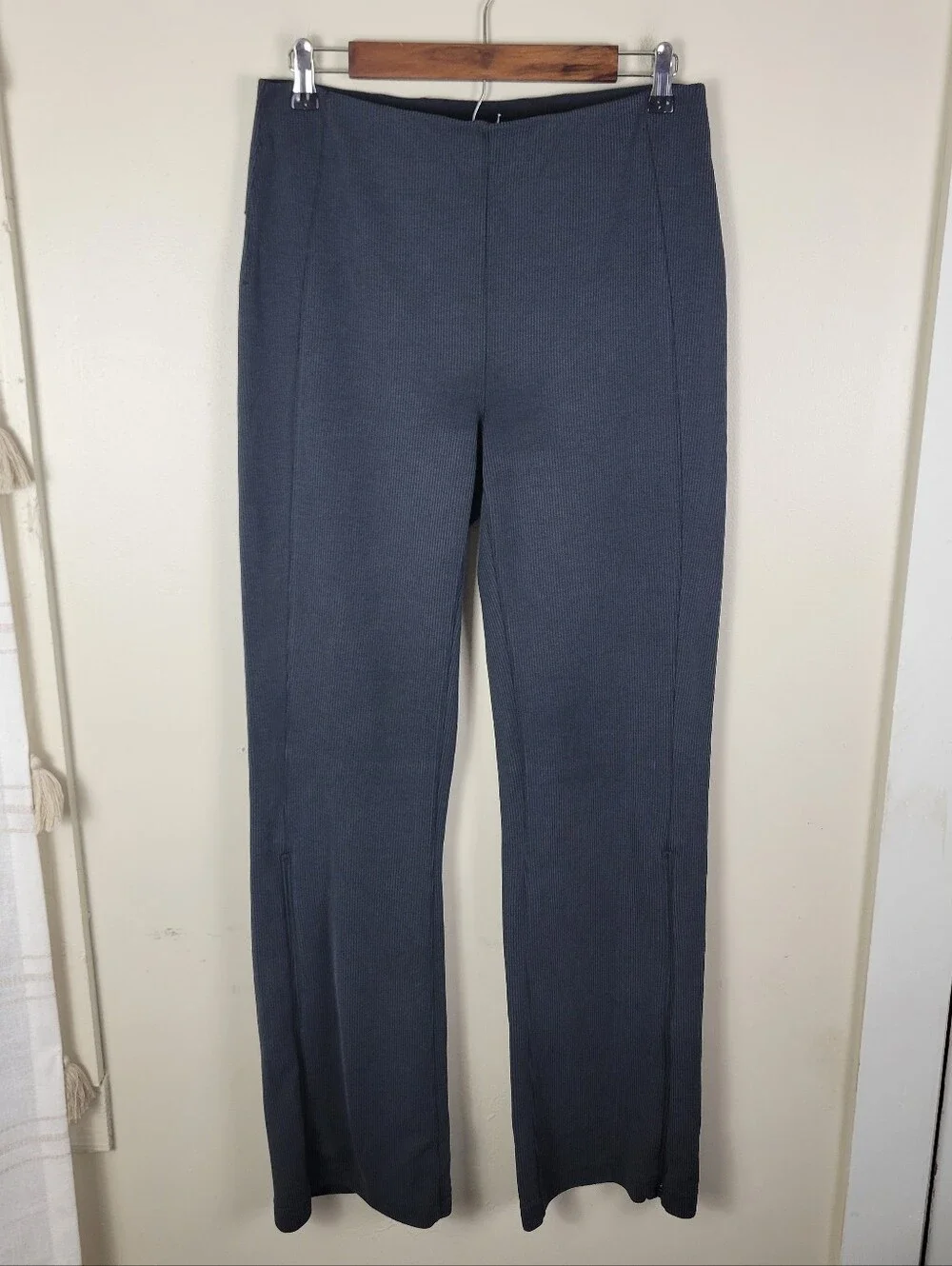 Lululemon Black Brushed Softstreme Ribbed Zip Flared 32.5